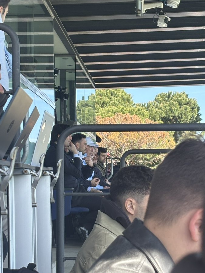 總教頭督戰！安切洛蒂攜皇馬教練組成員觀戰U19馬德里德比
